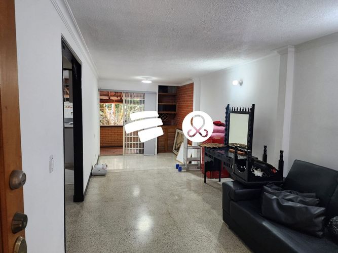 Casa de 3 alcobas en venta en Facultad De Minas U. Nacional, Medellín, 60 m² · foto 2 de 14