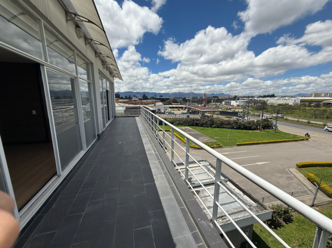 Bodega en venta en Siberia, Cota, 2083 m² · foto 9 de 16