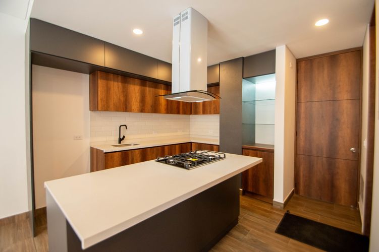 Apartamento de 2 alcobas en venta en Chico Norte, Bogotá, 79 m² · foto 4 de 9