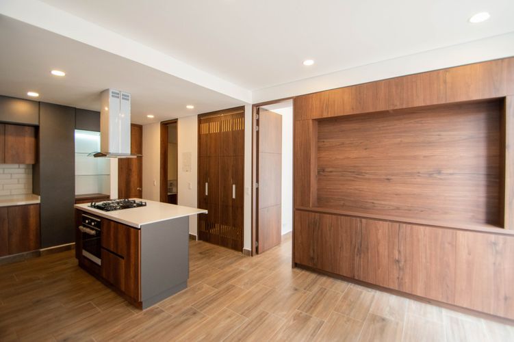 Apartamento de 2 alcobas en venta en Chico Norte, Bogotá, 79 m² · foto 5 de 9