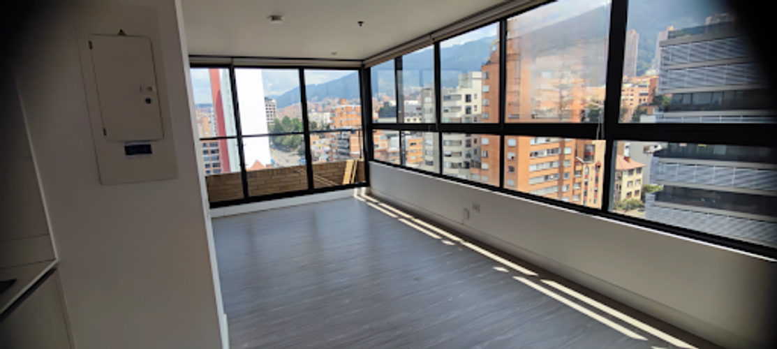 Apartaestudio en venta en Chapinero Central, Bogotá, 40 m² · foto 3 de 22