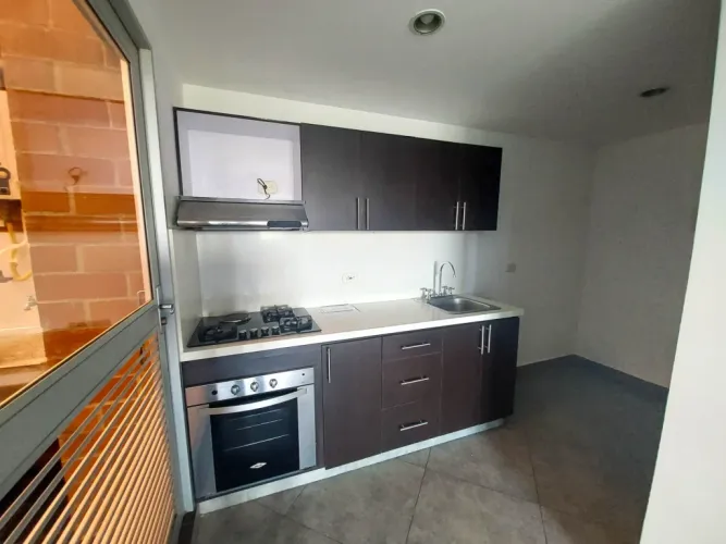 Apartamento de 2 alcobas en arriendo en Los Colegios, Rionegro, 75 m² · foto 8 de 14