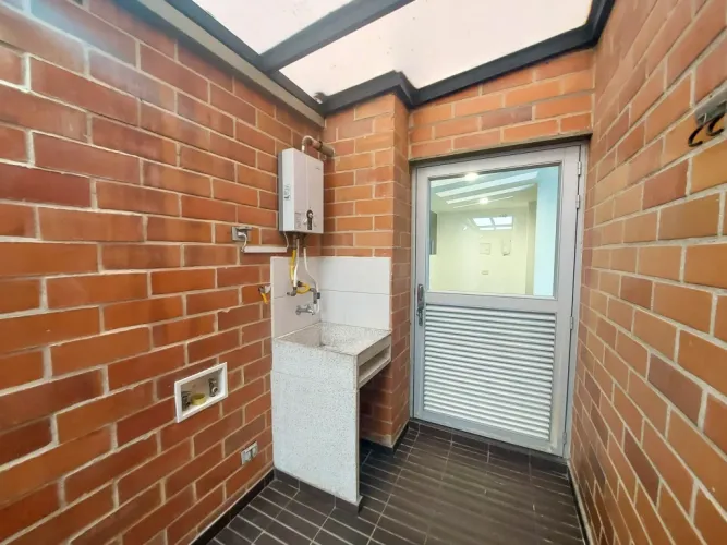 Apartamento de 2 alcobas en arriendo en Los Colegios, Rionegro, 75 m² · foto 11 de 14
