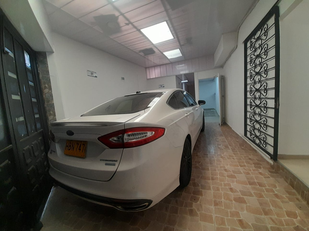 Casa en venta en Mandalay, Bogotá · foto 2 de 24