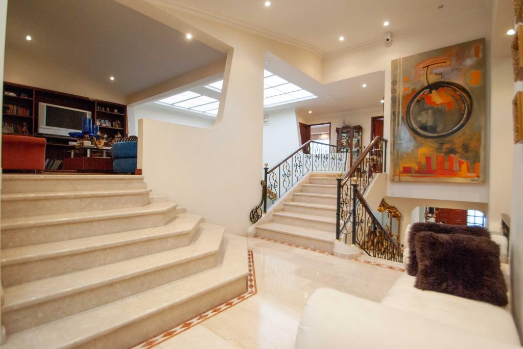 Casa en arriendo en Chicó Alto, Bogotá · foto 4 de 24