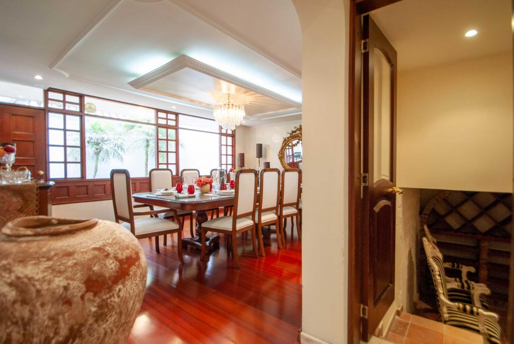 Casa en arriendo en Chicó Alto, Bogotá · foto 9 de 24