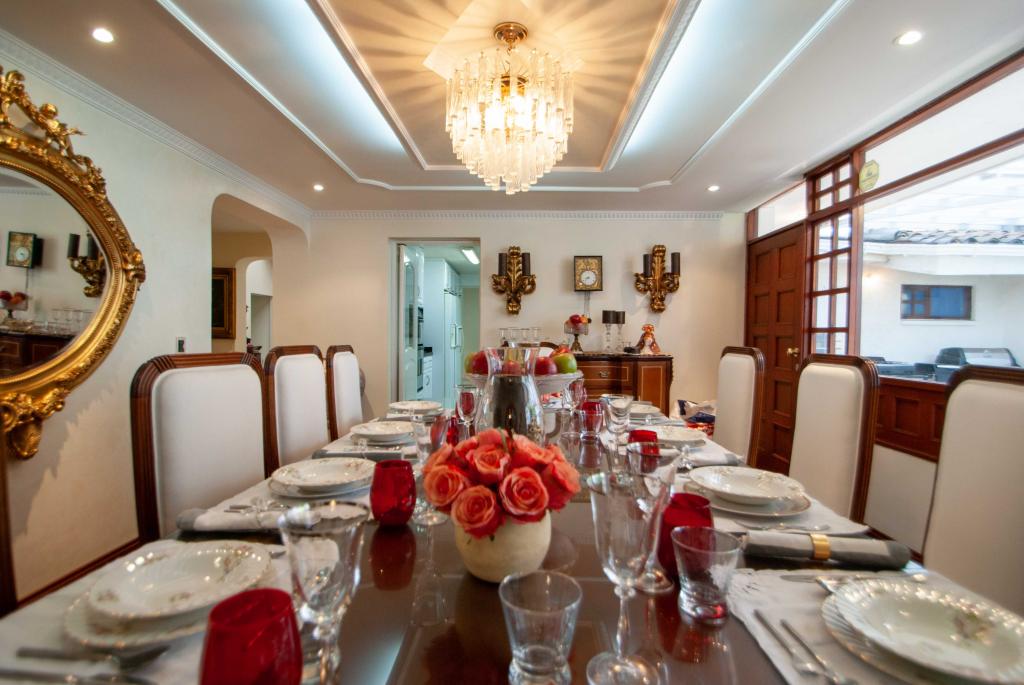 Casa en arriendo en Chicó Alto, Bogotá · foto 10 de 24