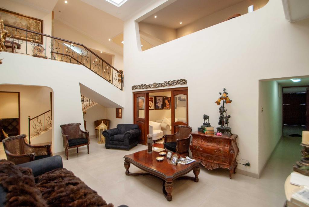 Casa en arriendo en Chicó Alto, Bogotá · foto 11 de 24