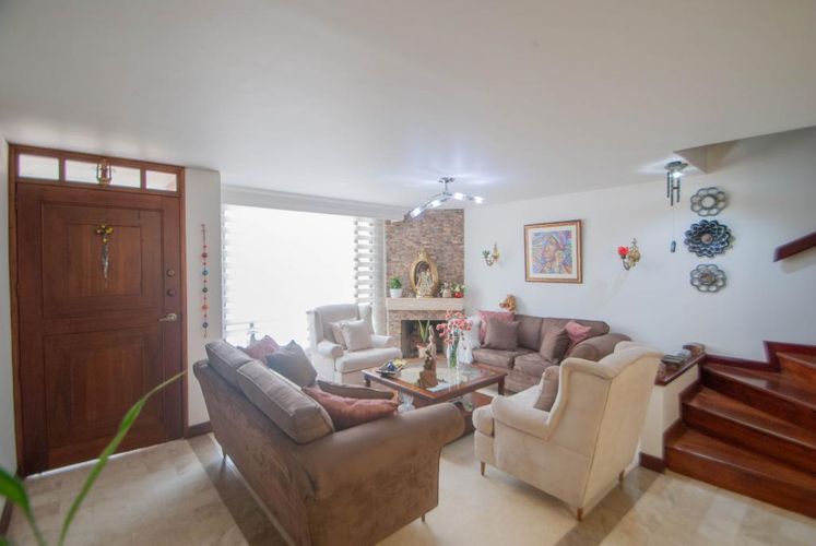 Casa de 3 alcobas en venta en La Liberia, Bogotá, 152 m² · foto 2 de 24