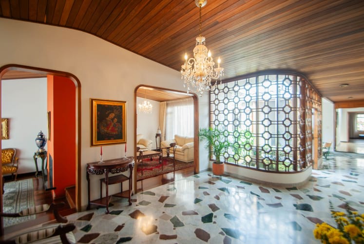 Casa de 5 alcobas en venta en Chicó Alto, Bogotá, 327 m² · foto 2 de 24