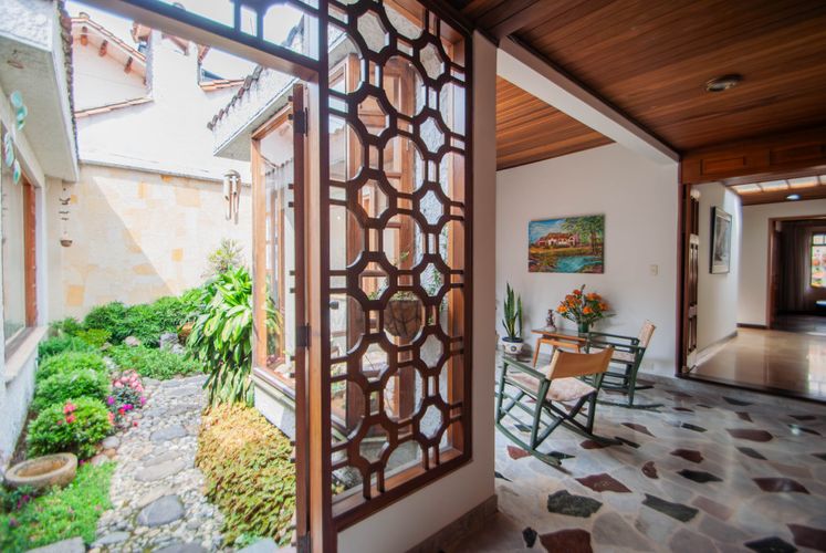 Casa de 5 alcobas en venta en Chicó Alto, Bogotá, 327 m² · foto 9 de 24