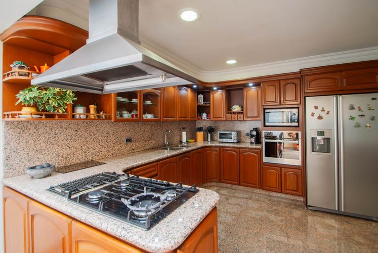 Casa de 5 alcobas en venta en Chicó Alto, Bogotá, 327 m² · foto 16 de 24
