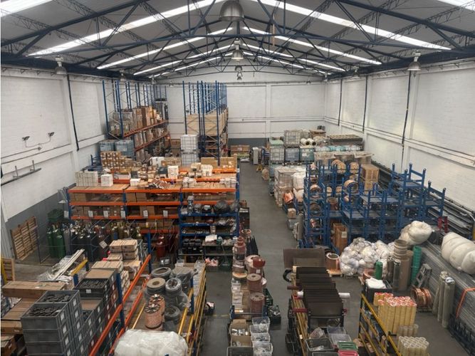 Bodega en arriendo en Monteazul, Sabaneta, 1110 m² · foto 2 de 10
