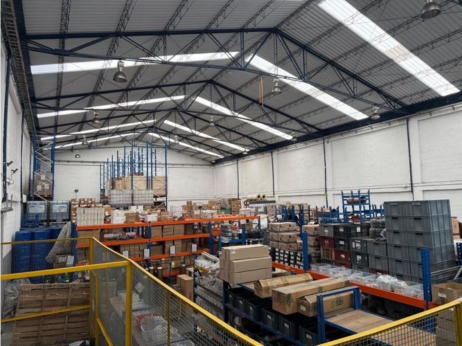 Bodega en arriendo en Monteazul, Sabaneta, 1110 m² · foto 5 de 10