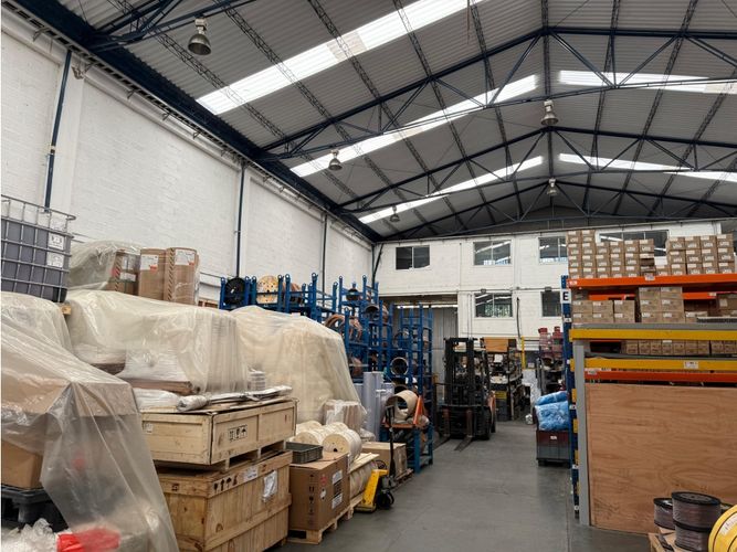 Bodega en arriendo en Monteazul, Sabaneta, 1110 m² · foto 6 de 10
