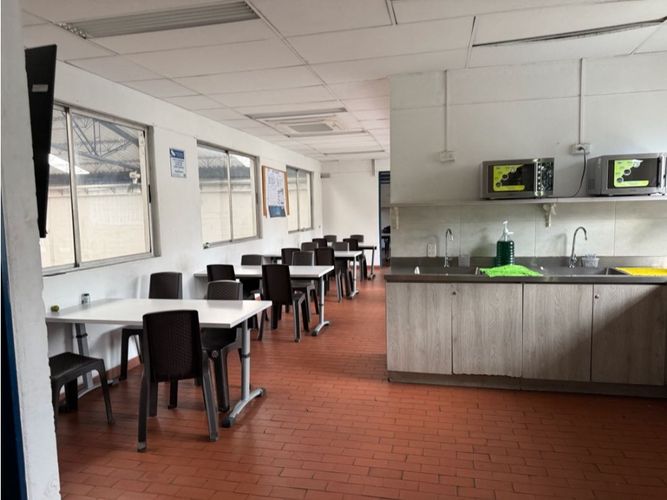 Bodega en arriendo en Monteazul, Sabaneta, 1110 m² · foto 9 de 10