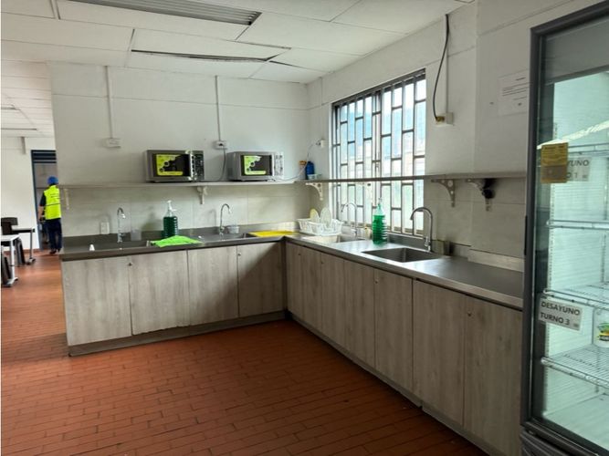 Bodega en arriendo en Monteazul, Sabaneta, 1110 m² · foto 10 de 10
