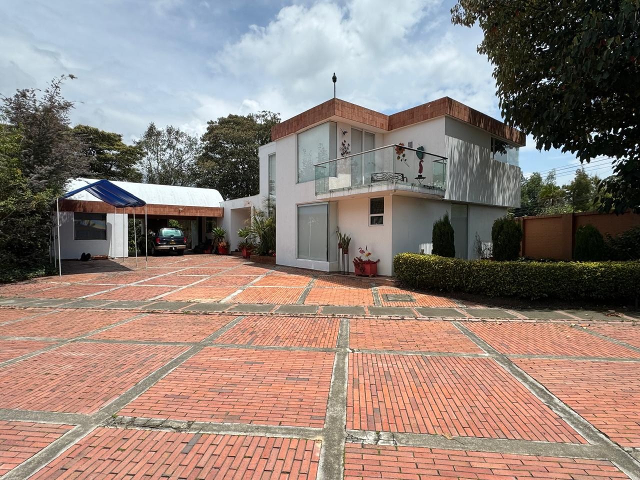 Casa en venta en Viveros, Bogotá · foto 2 de 13