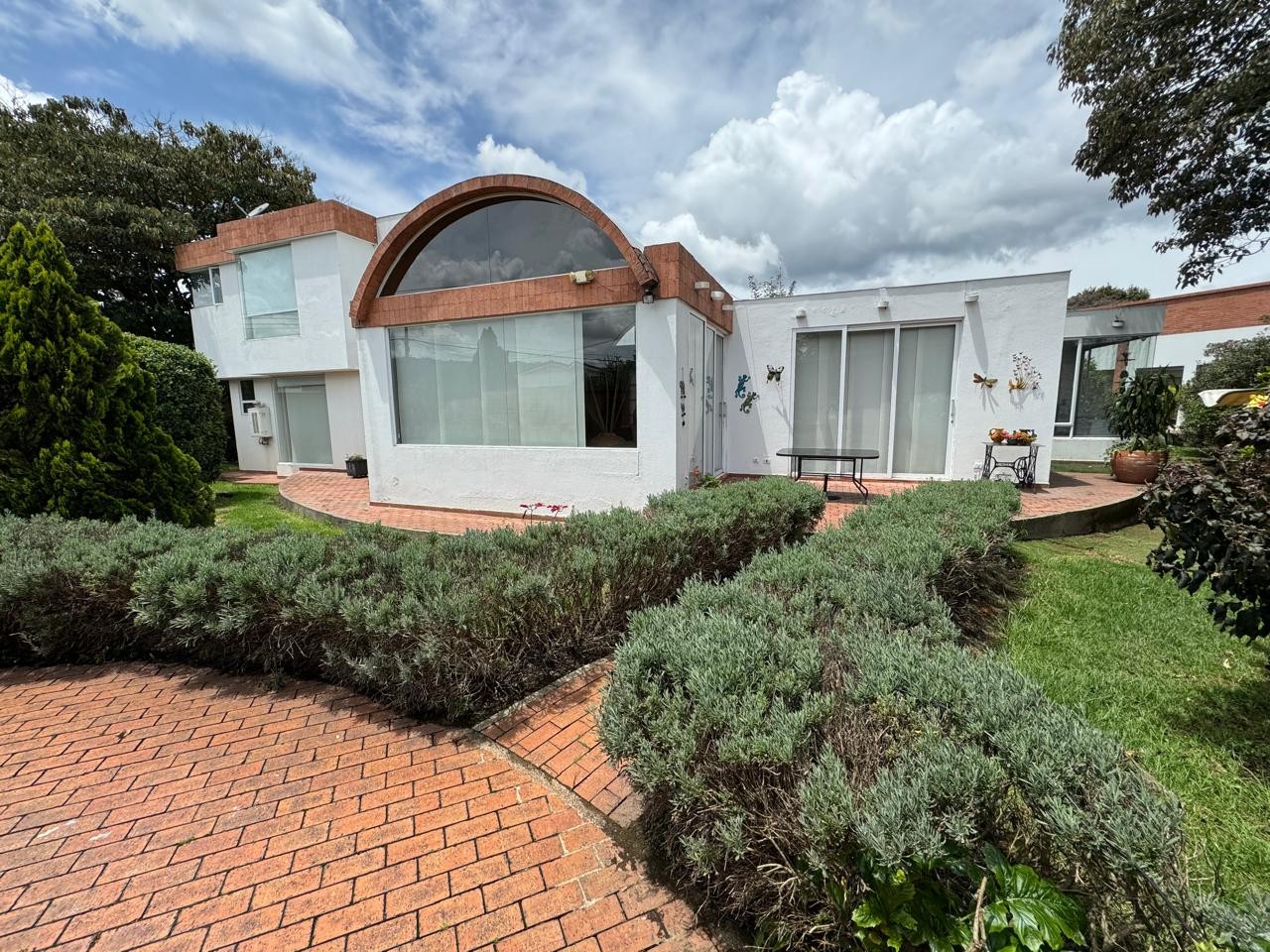 Casa en venta en Viveros, Bogotá · foto 3 de 13
