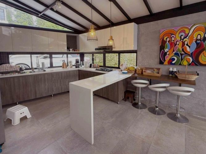 Casa de 3 alcobas en venta en Escobero, Envigado, 310 m² · foto 3 de 19