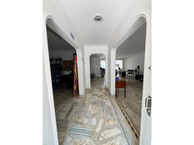 Casa en venta en Prados Del Norte, Cali · foto 6 de 14