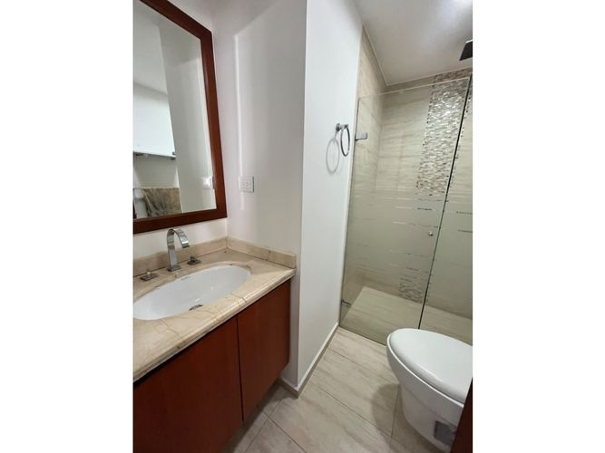 Casa en venta en Prados Del Norte, Cali · foto 12 de 14