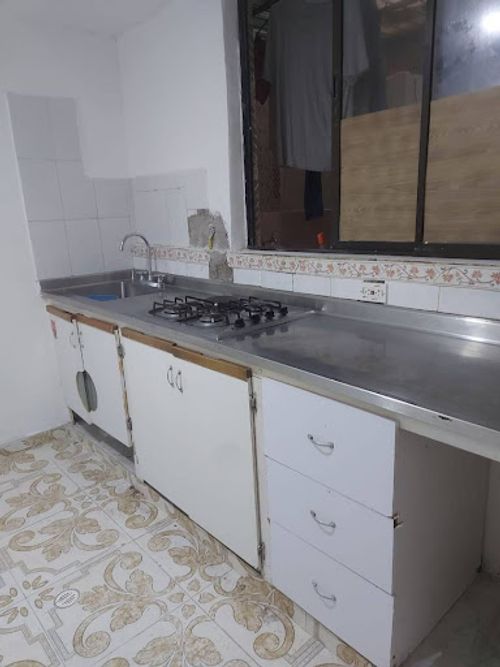Casa de 4 alcobas en venta en El Trianon, Envigado, 240 m² · foto 4 de 7
