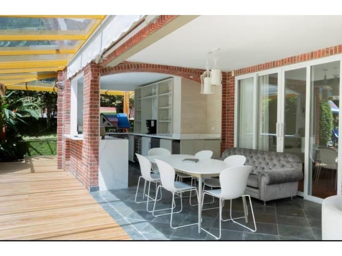 Casa de 6 alcobas en venta en Altos Del Poblado, Medellín, 400 m² · foto 13 de 24