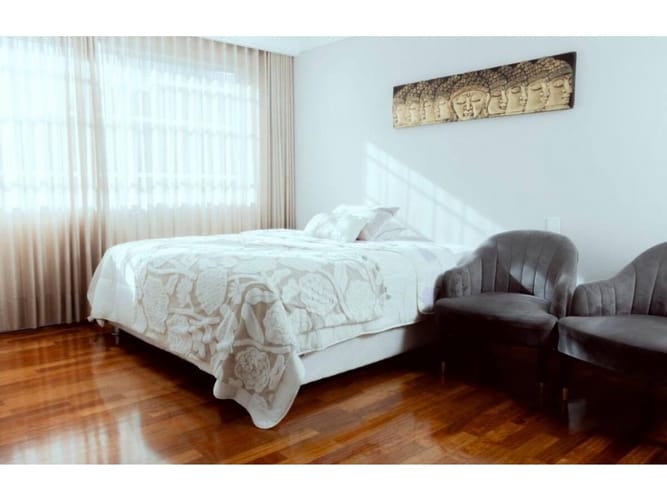 Casa de 6 alcobas en venta en Altos Del Poblado, Medellín, 400 m² · foto 18 de 24