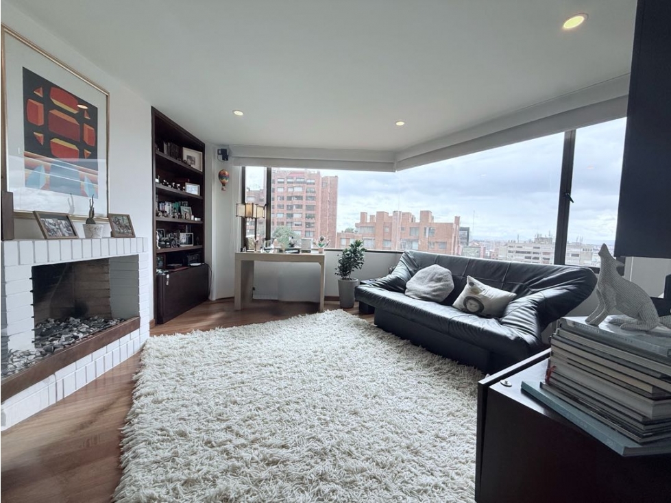 Apartamento en venta en Los Rosales, Bogotá · foto 4 de 24