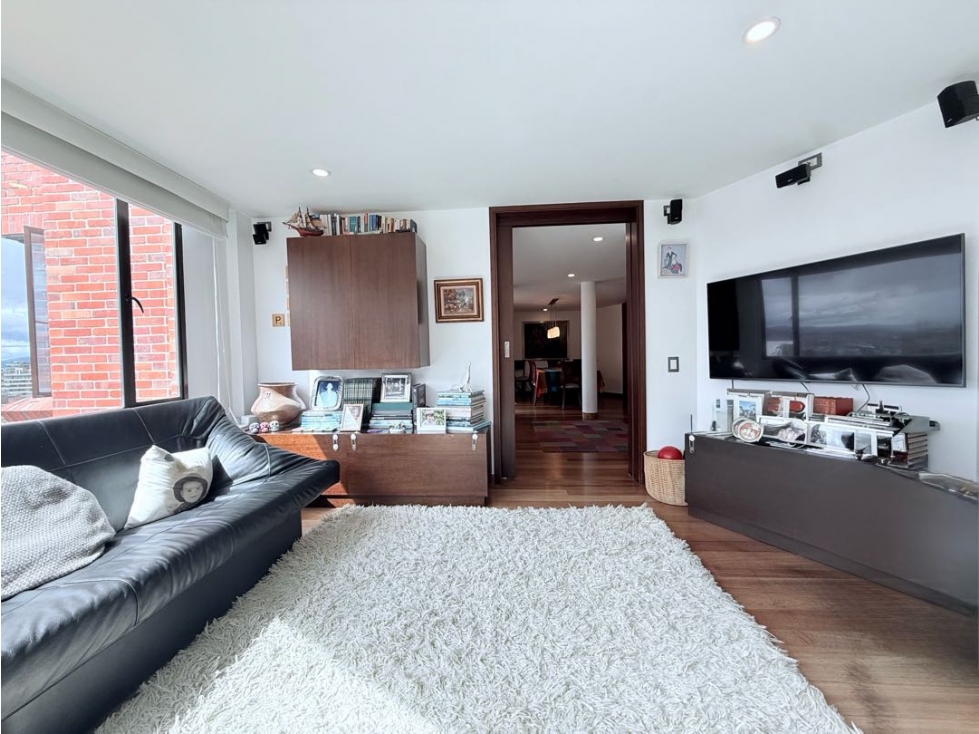 Apartamento en venta en Los Rosales, Bogotá · foto 6 de 24