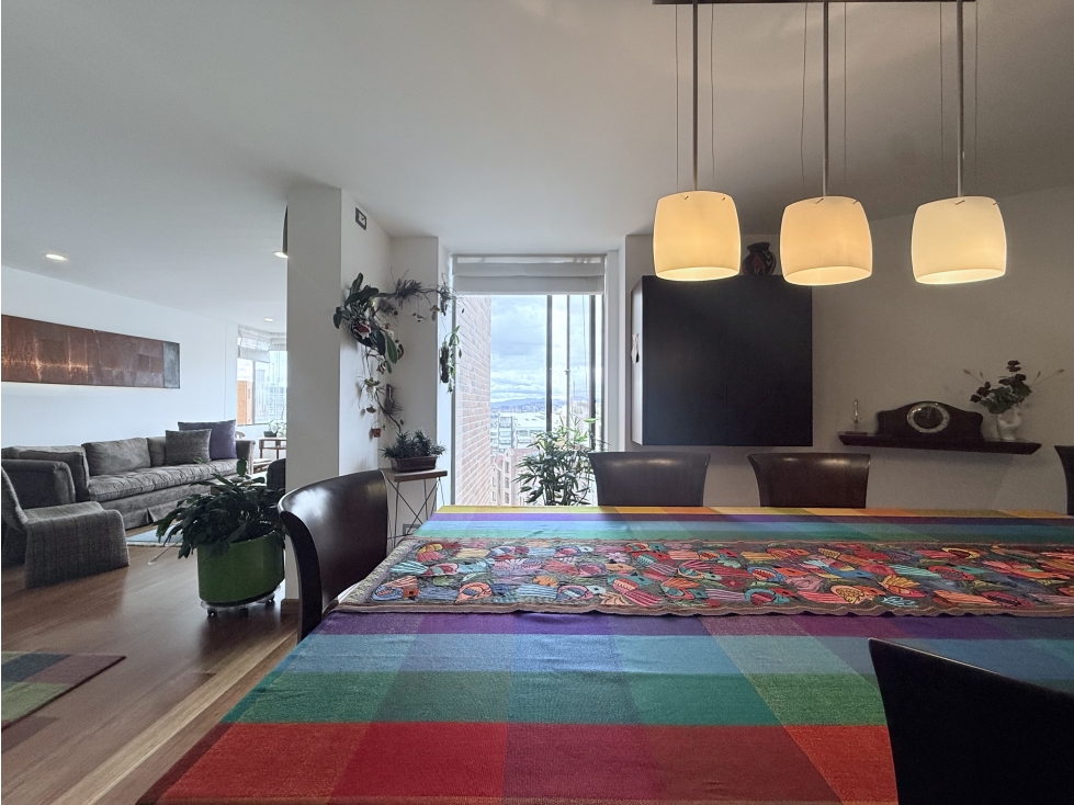 Apartamento en venta en Los Rosales, Bogotá · foto 8 de 24