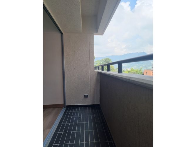 Apartamento de 2 alcobas en venta en Toledo, La Estrella, 58 m² · foto 6 de 17