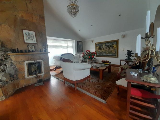 Casa de 4 alcobas en venta en El Batán, Bogotá, 500 m² · foto 11 de 24