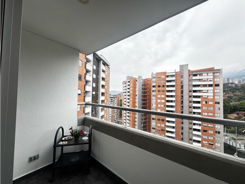 Apartamento en venta en La Abadia, Envigado · foto 2 de 15