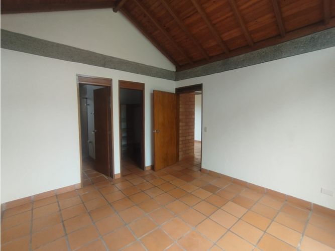 Apartaestudio en venta en Santa Elena, El Retiro, 135 m² · foto 9 de 21