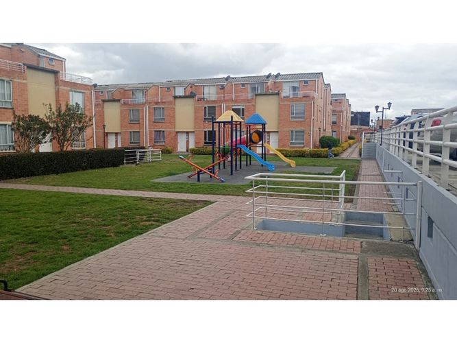 Casa de 3 alcobas en venta en Los Angeles, Madrid, 92 m² · foto 14 de 24
