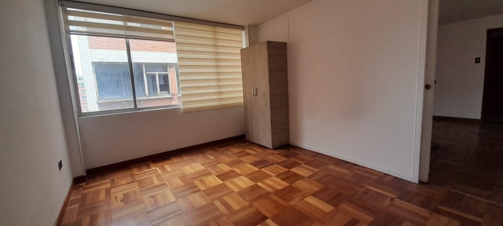 Apartaestudio en venta en Las Nieves, Bogotá, 40 m² · foto 3 de 17