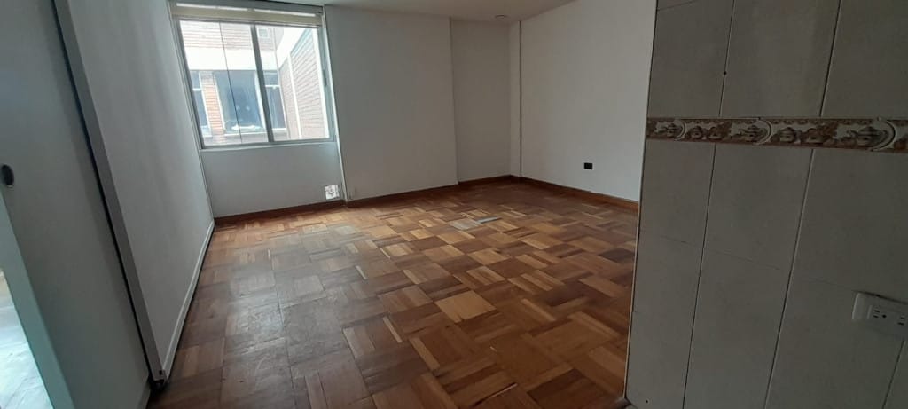 Apartaestudio en venta en Las Nieves, Bogotá, 40 m² · foto 6 de 17