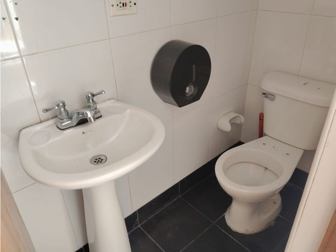 Local en arriendo en Boston, Medellín, 60 m² · foto 8 de 10