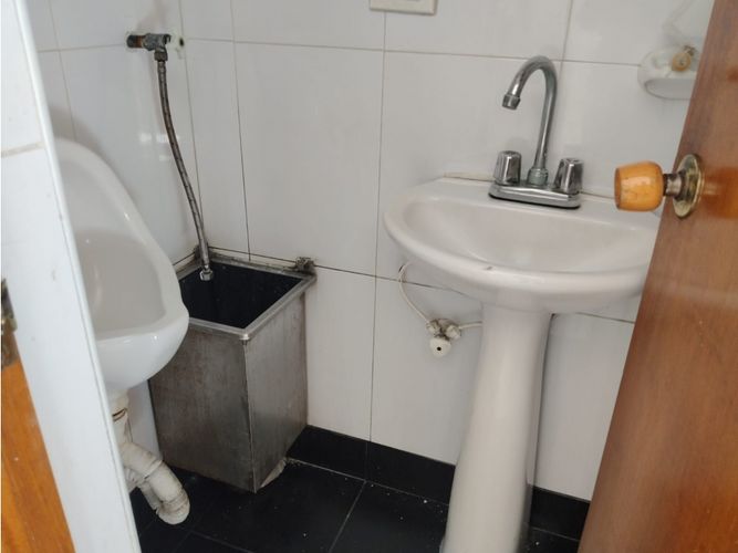 Local en arriendo en Boston, Medellín, 60 m² · foto 9 de 10
