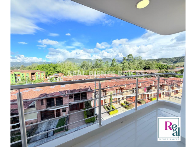 Apartamento de 2 alcobas en venta en El Tambo, La Ceja, 67 m² · foto 10 de 16