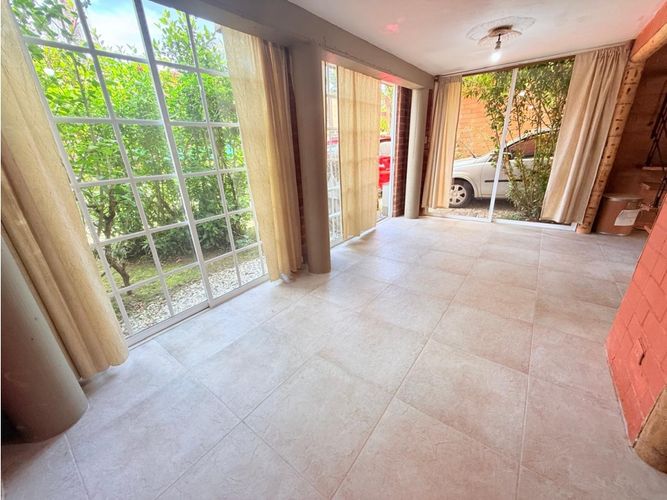 Casa de 2 alcobas en venta en La Milagrosa, La Ceja, 140 m² · foto 3 de 11