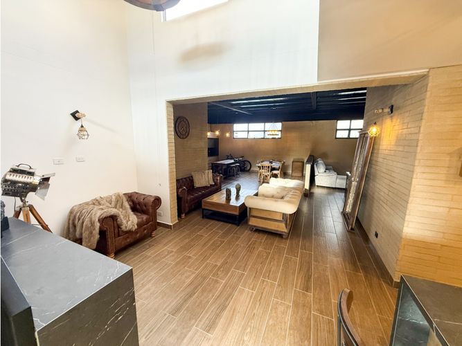 Casa de 3 alcobas en venta en Lomitas, La Ceja, 216 m² · foto 8 de 24