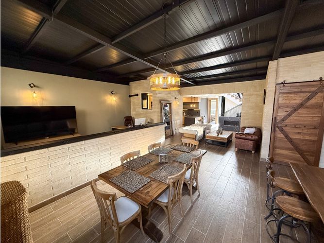 Casa de 3 alcobas en venta en Lomitas, La Ceja, 216 m² · foto 10 de 24