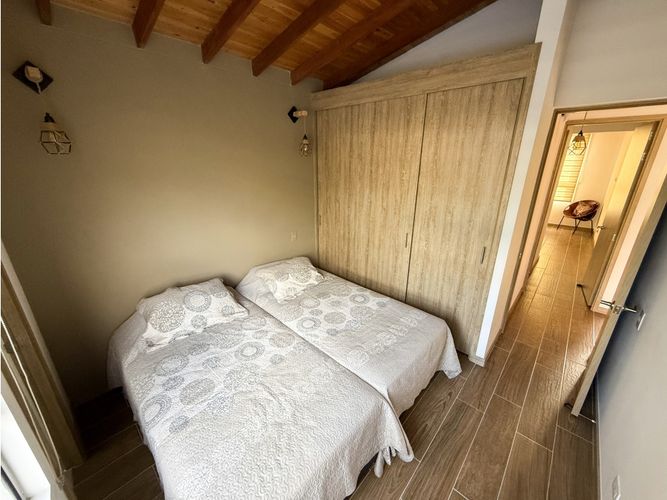 Casa de 3 alcobas en venta en Lomitas, La Ceja, 216 m² · foto 13 de 24