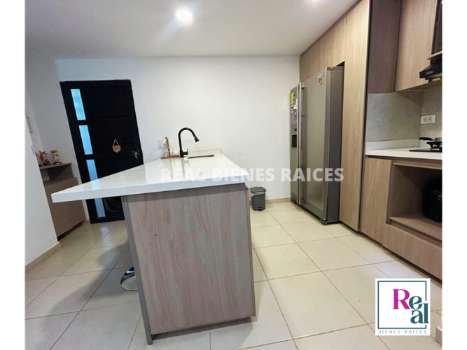 Apartamento en venta en La Ceja, 60 m² · foto 2 de 14
