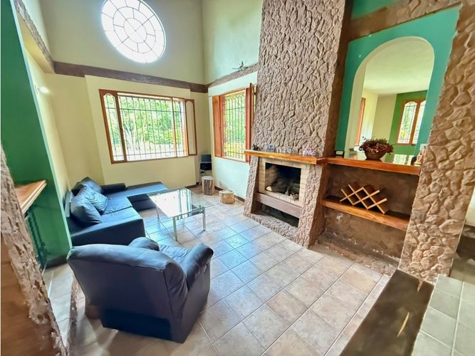 Casa de 3 alcobas en venta en El Tambo, La Ceja, 382 m² · foto 14 de 24