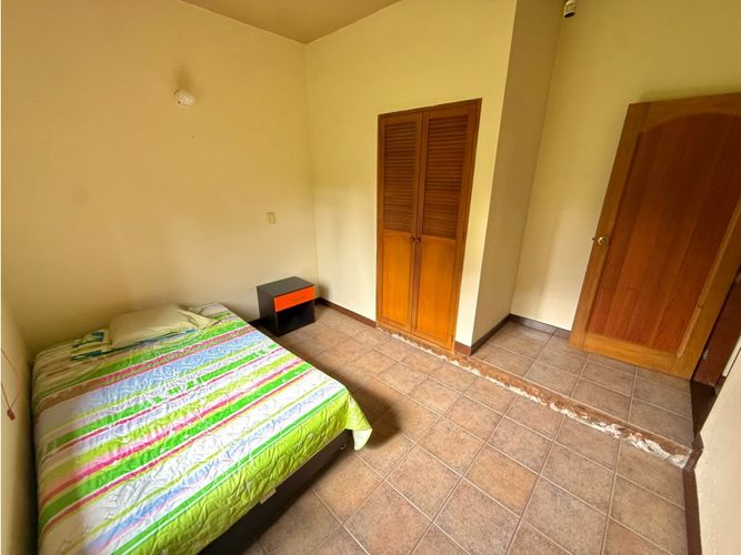 Casa de 3 alcobas en venta en El Tambo, La Ceja, 382 m² · foto 19 de 24