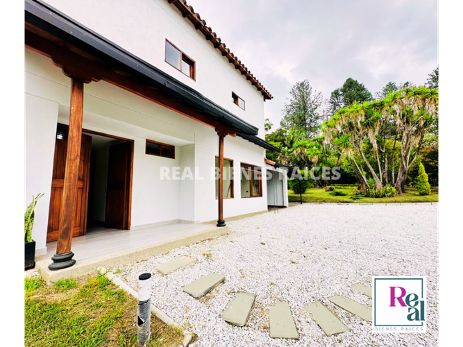 Finca en venta en Guamito, La Ceja, 290 m² · foto 4 de 24